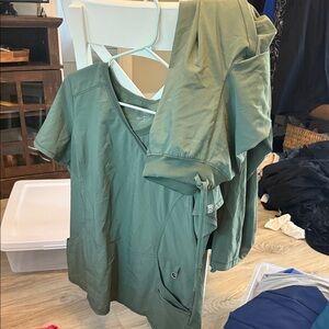 Cherokee Olive green scrub top and bottom brand new never worn
